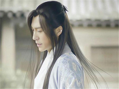 “靳東經(jīng)紀公司”/